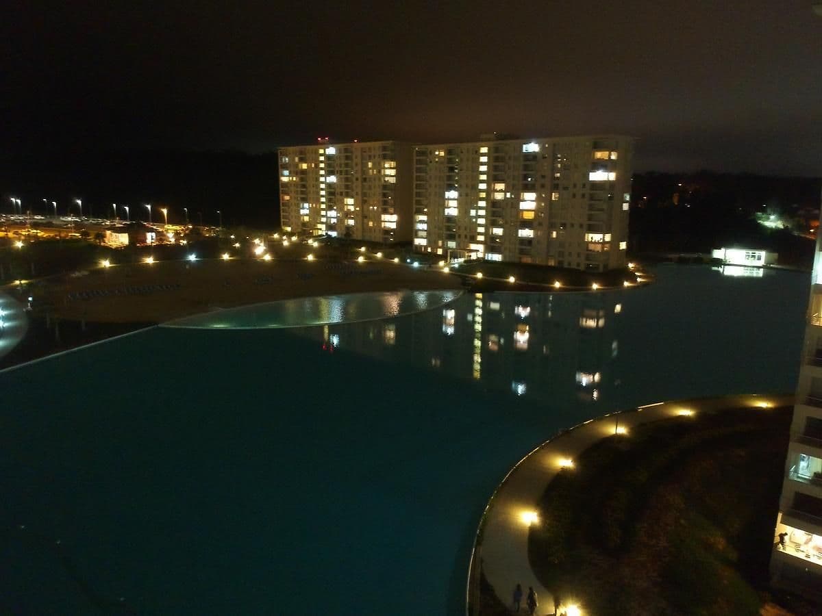 Laguna Bahía de noche